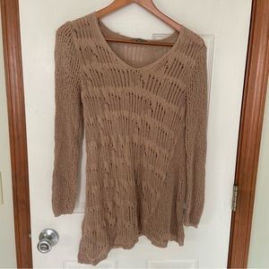 Retro-ology women’s tan asymmetrical lace crochet sweater size S EUC